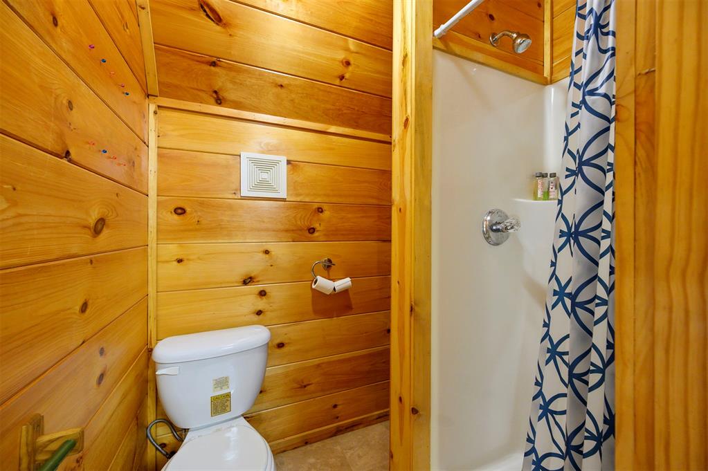 611 W Circle Drive Property Photo 40