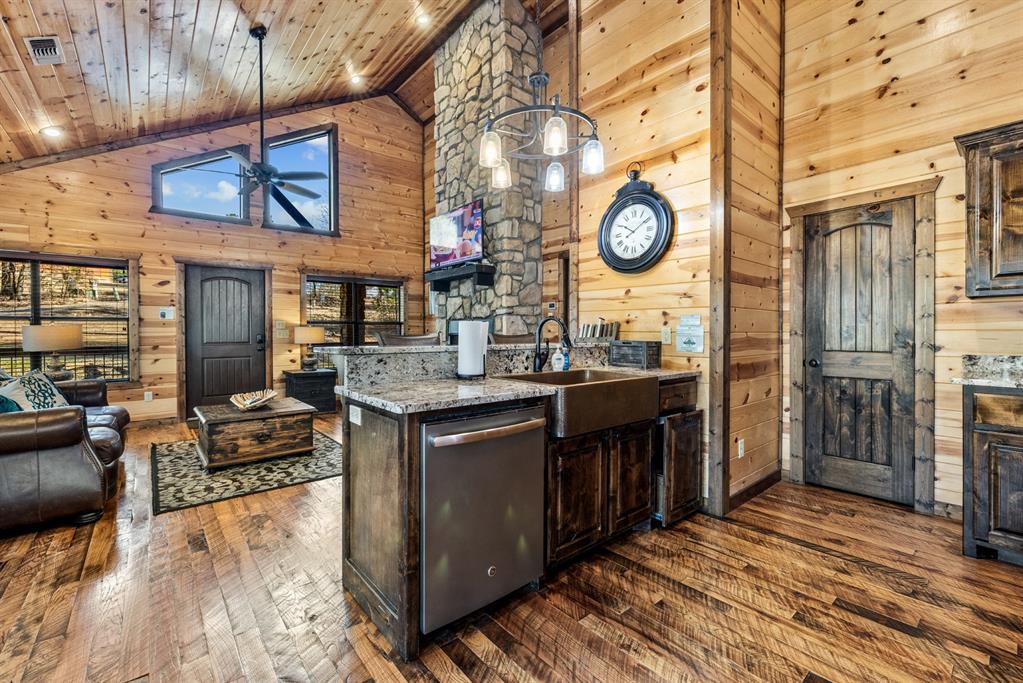 38 Rough Cut Circle Property Photo 14
