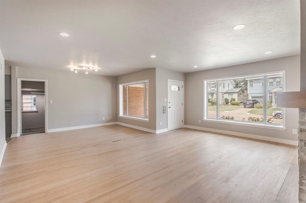 406 Nw 45th Street Property Photo 4