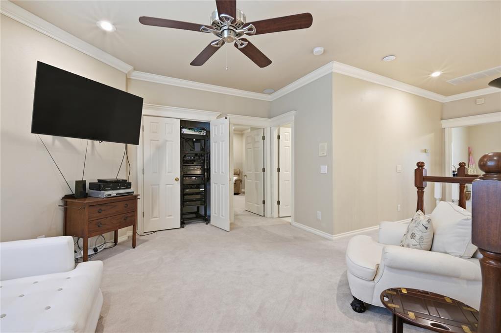 2000 E Cambridge Way Property Photo 16