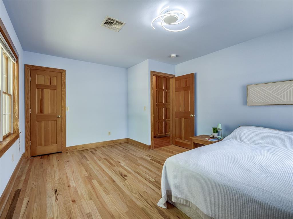 1102 Mcnamee Street Property Photo 28