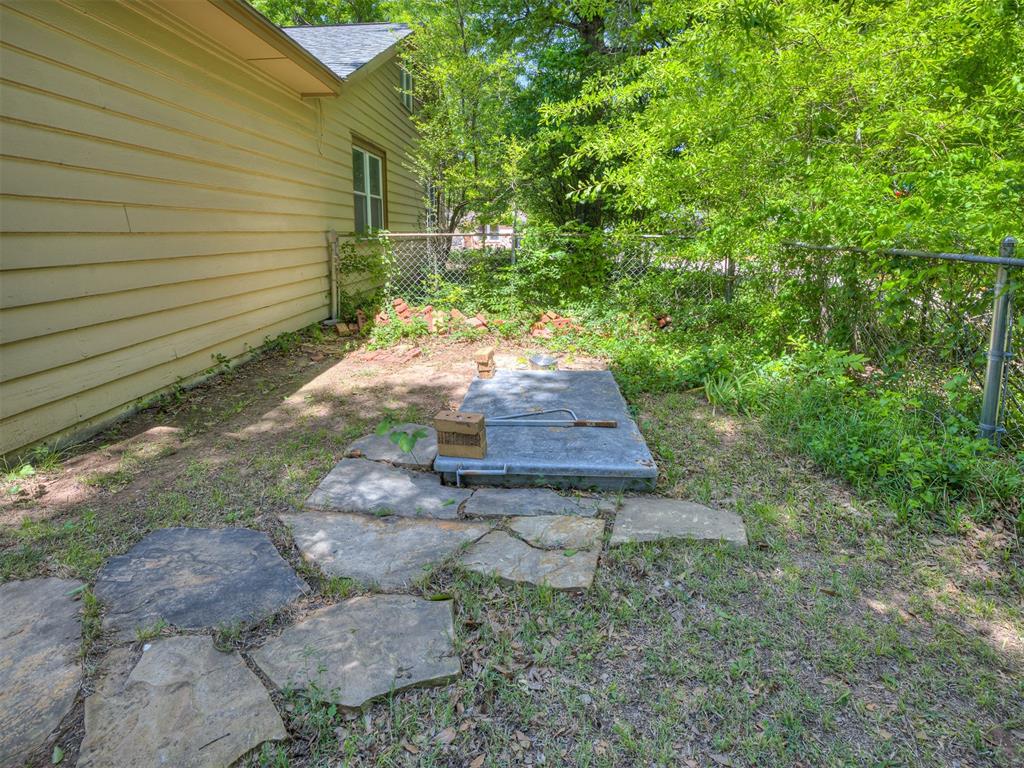 1102 Mcnamee Street Property Photo 42