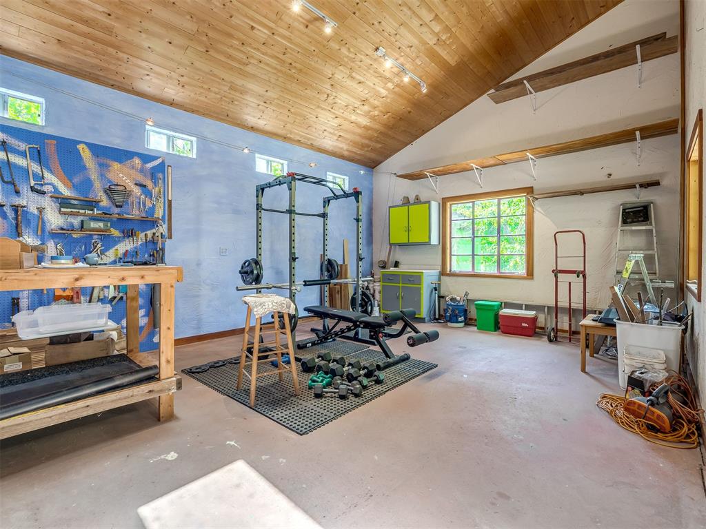 1102 Mcnamee Street Property Photo 44