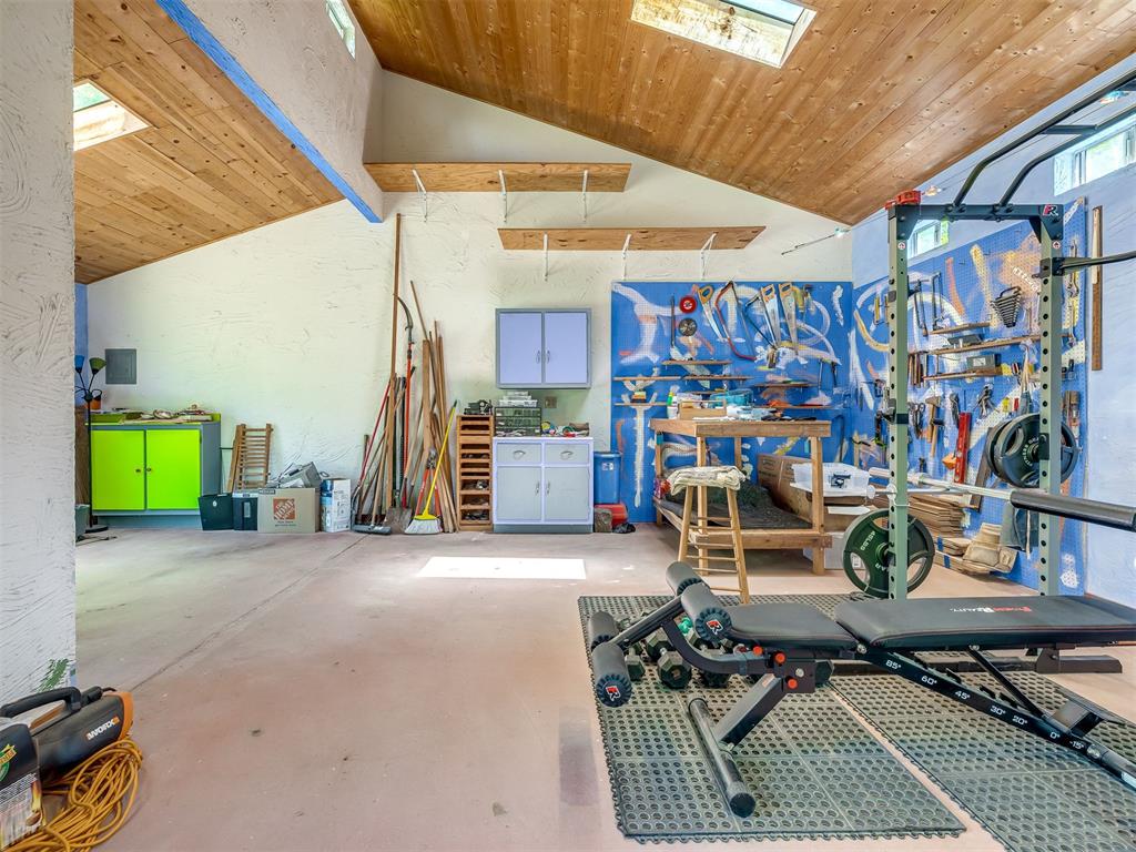 1102 Mcnamee Street Property Photo 45