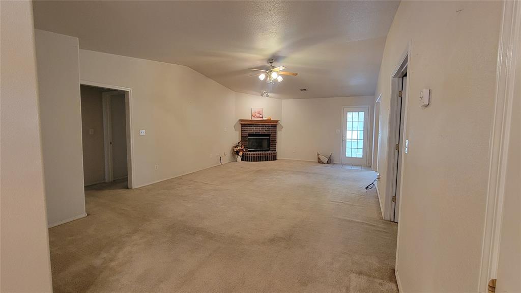 114 Camaron Drive Property Photo 6