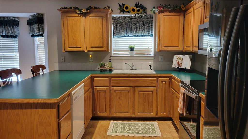 114 Camaron Drive Property Photo 9