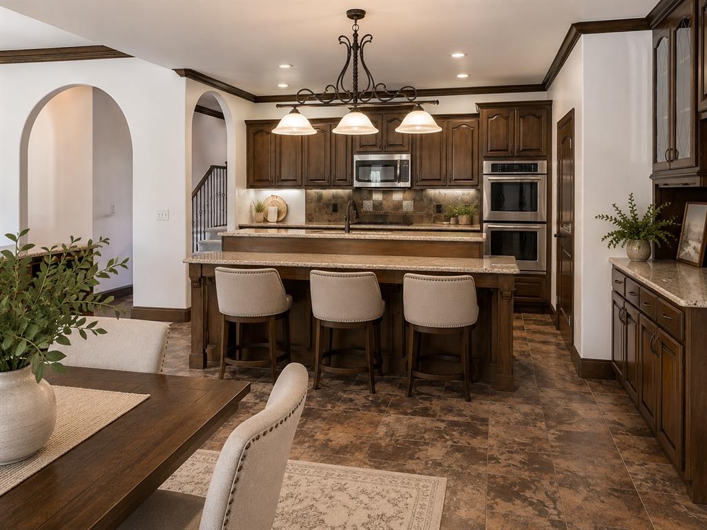 12325 Carriage Way Property Photo 5