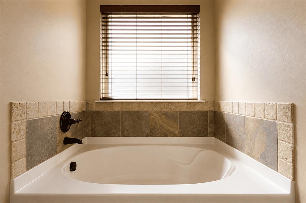3401 Bear Mountain Drive Property Photo 18