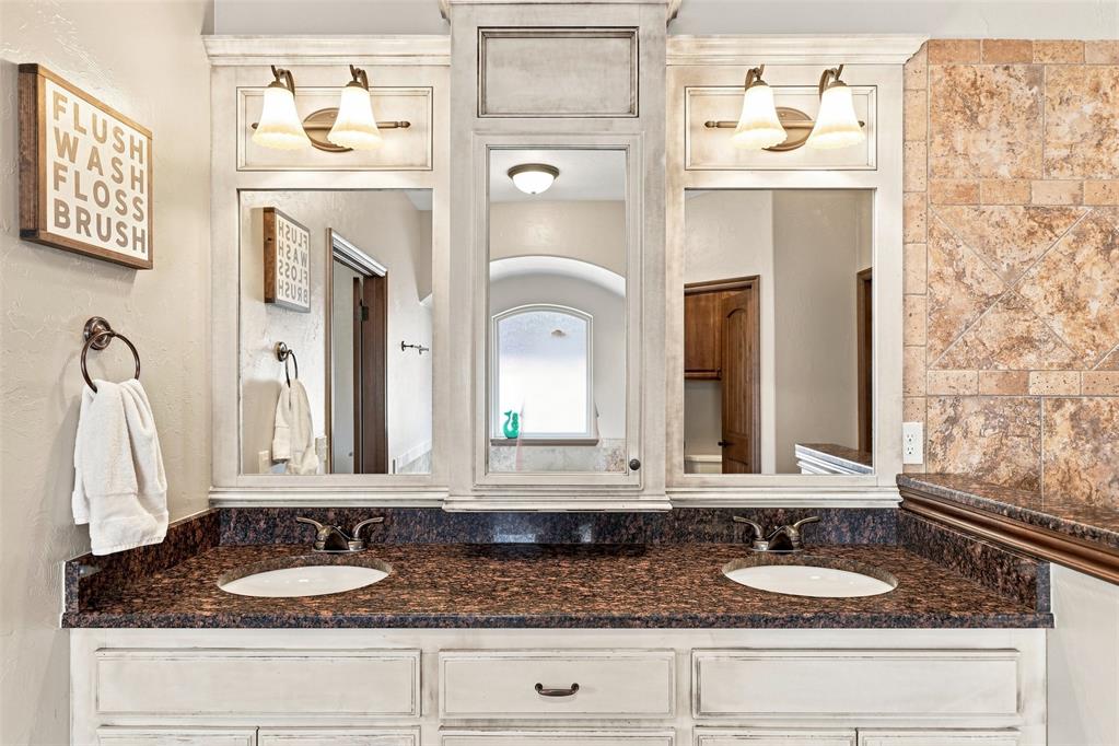 6400 Bent Wood Drive Property Photo 15