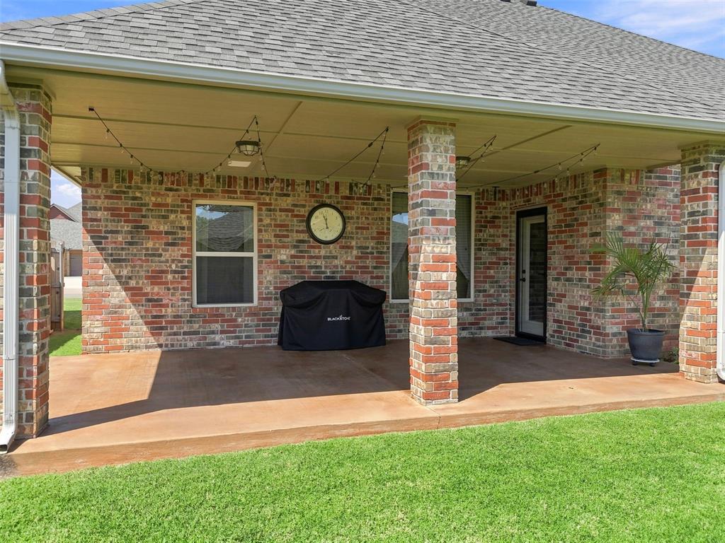 6400 Bent Wood Drive Property Photo 24