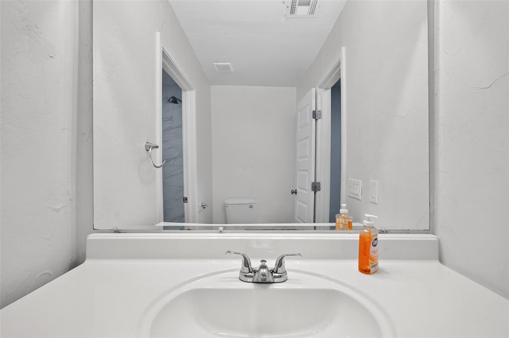 9821 Se 43rd Street Property Photo 11