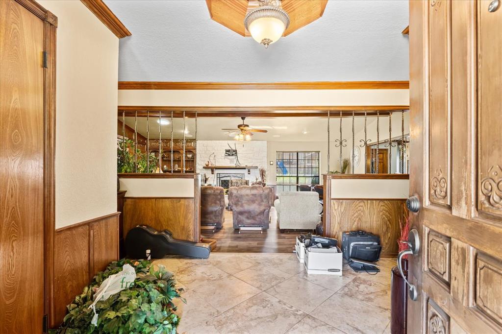 826 S Ebeling Drive Property Photo 6