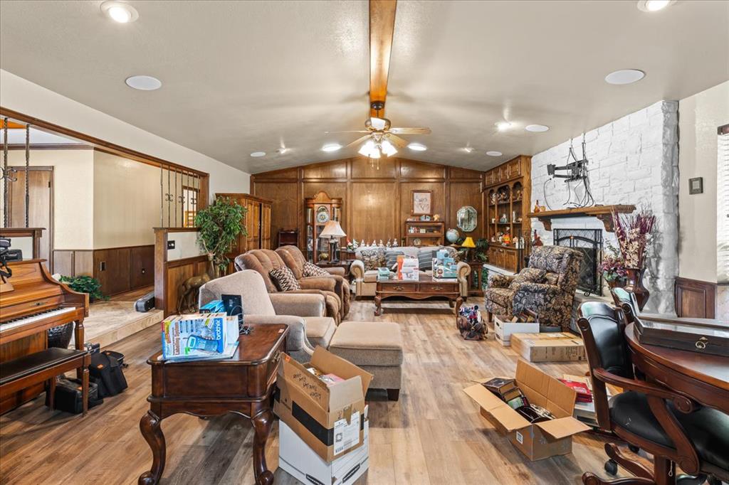 826 S Ebeling Drive Property Photo 8