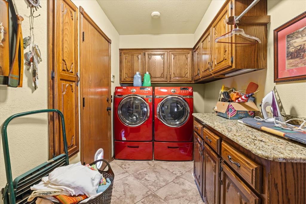 826 S Ebeling Drive Property Photo 24
