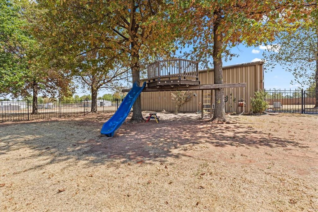 826 S Ebeling Drive Property Photo 30