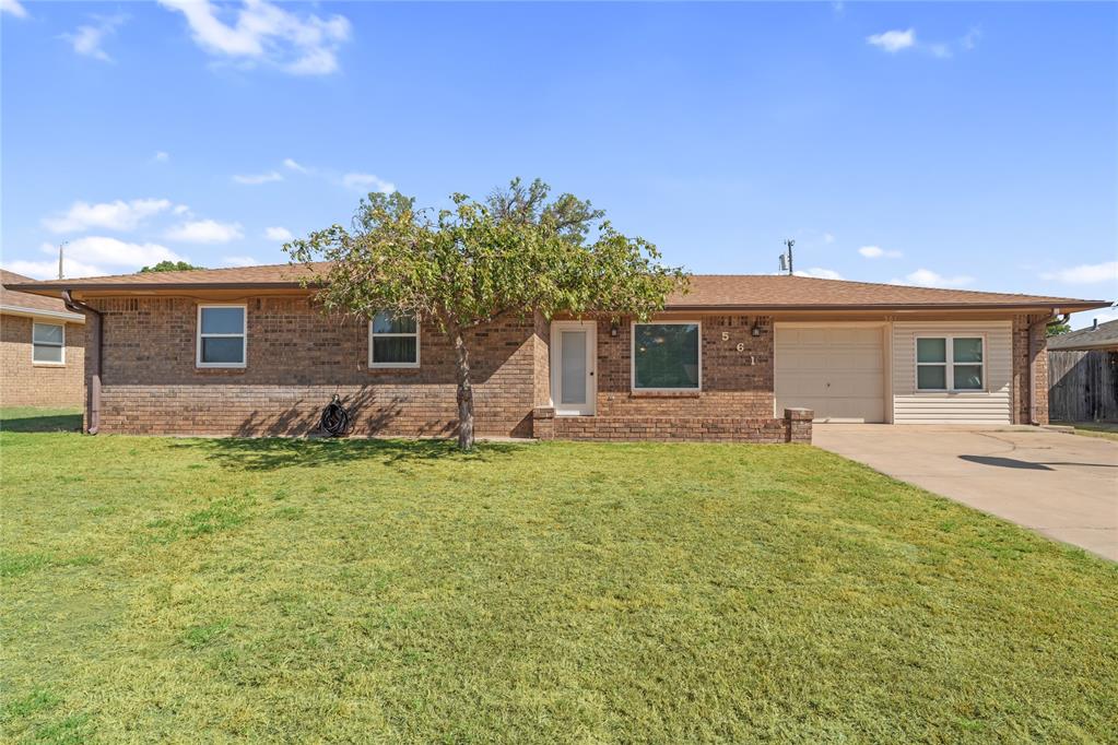561 Skyview Drive Property Photo 1