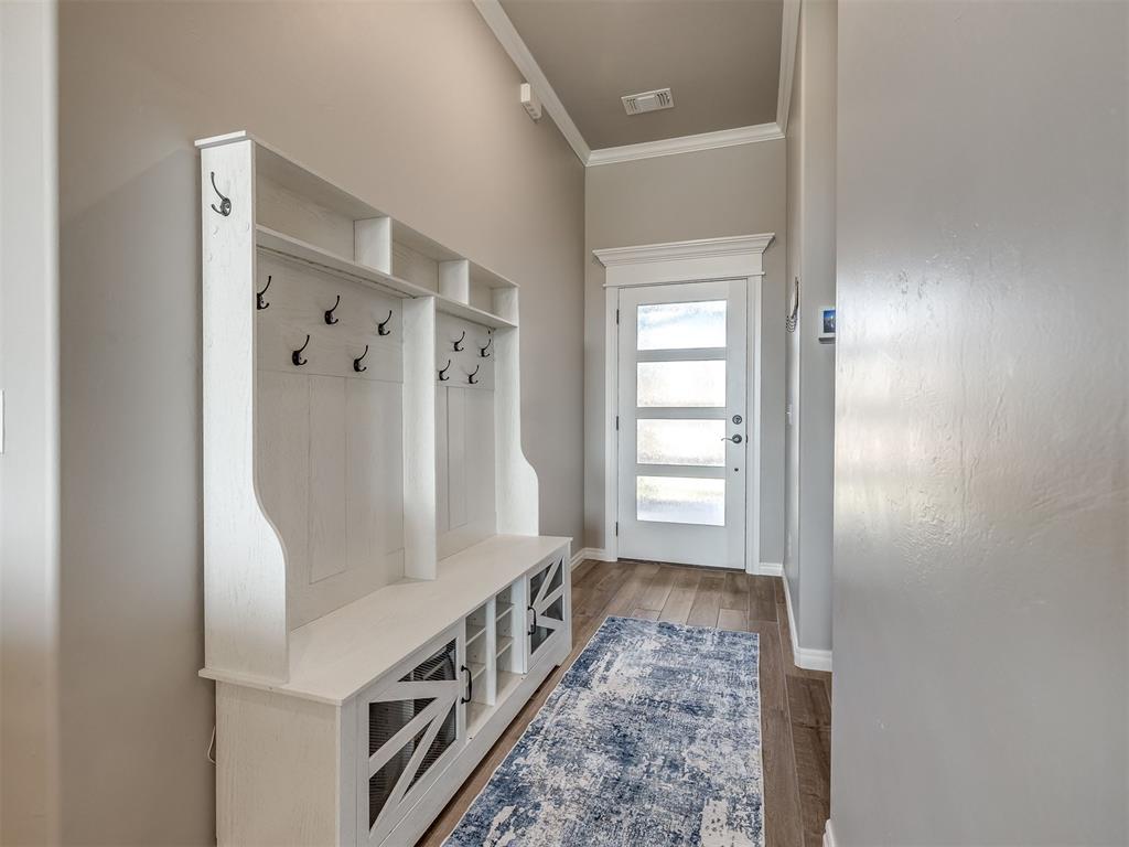 1624 Ne 35th Street Property Photo 8