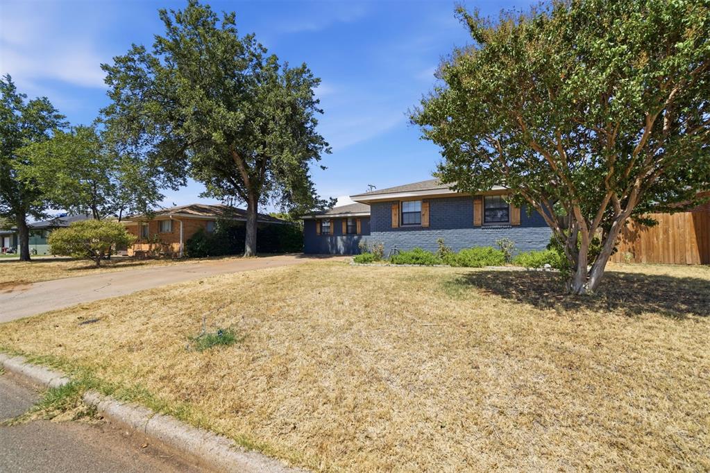 113 Sumner Drive Property Photo 2