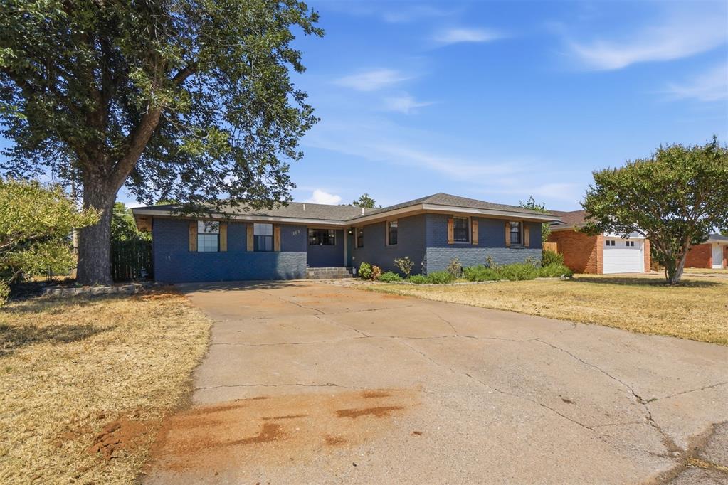 113 Sumner Drive Property Photo 3