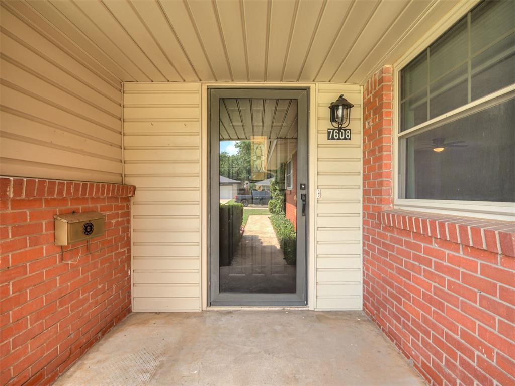 7608 Nw 25th Street Property Photo 3