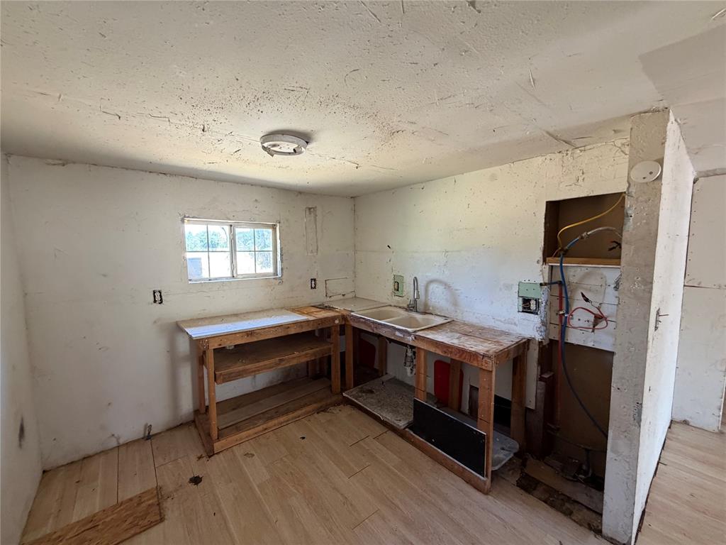 2633 W Main Street Property Photo 7