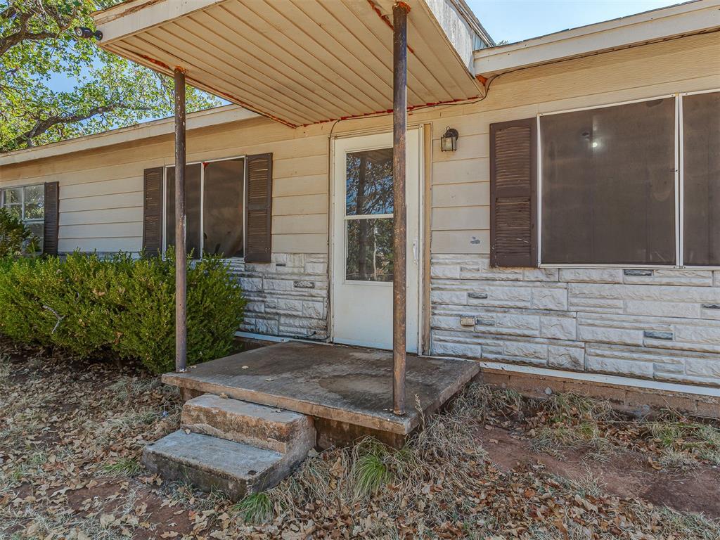 8530 Lakewood Avenue Property Photo 6