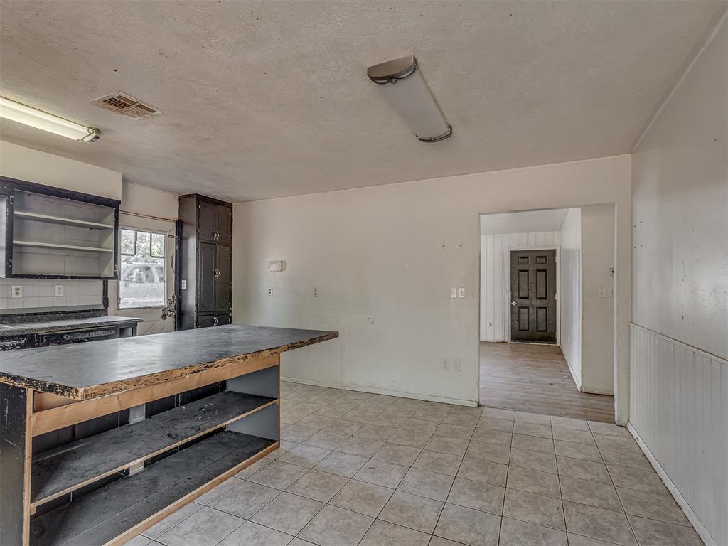 8530 Lakewood Avenue Property Photo 17