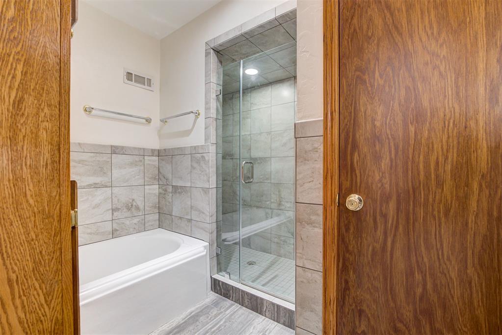 6413 Centennial Court Property Photo 15