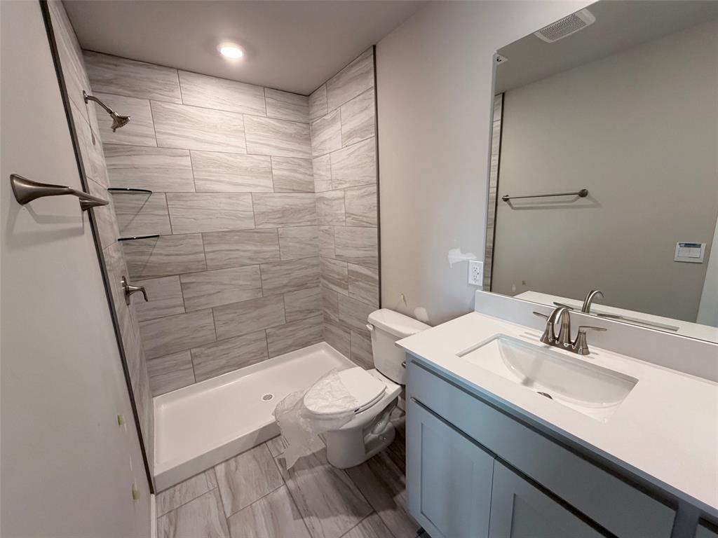 2912 Nw 196th Place Property Photo 10