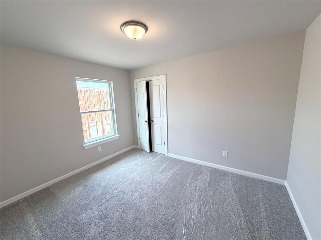 2912 Nw 196th Place Property Photo 11