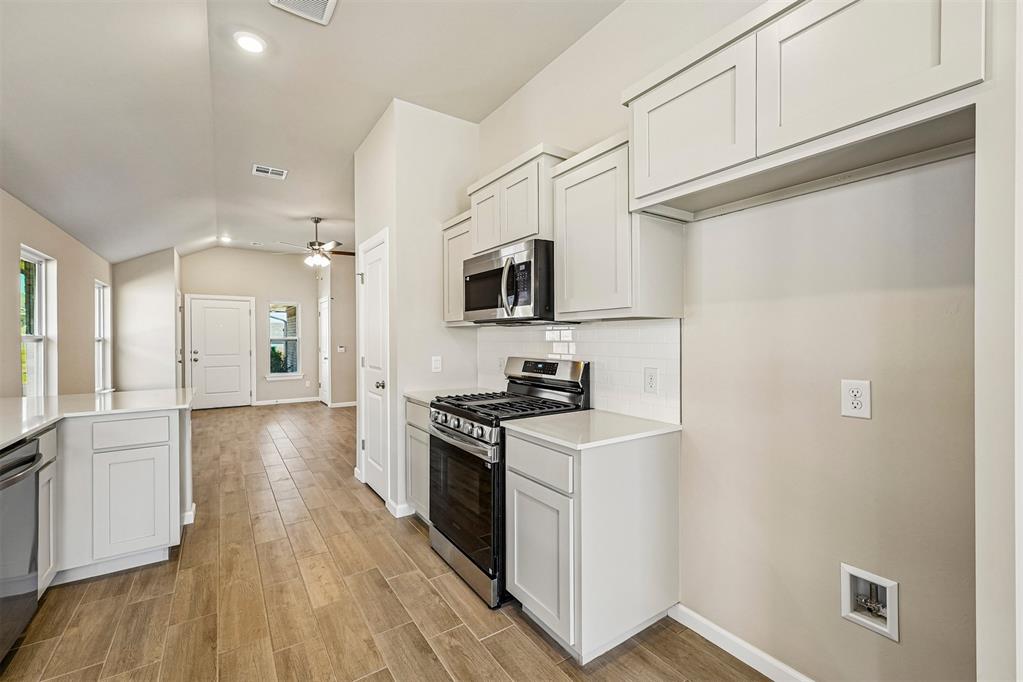 2912 Nw 196th Place Property Photo 11