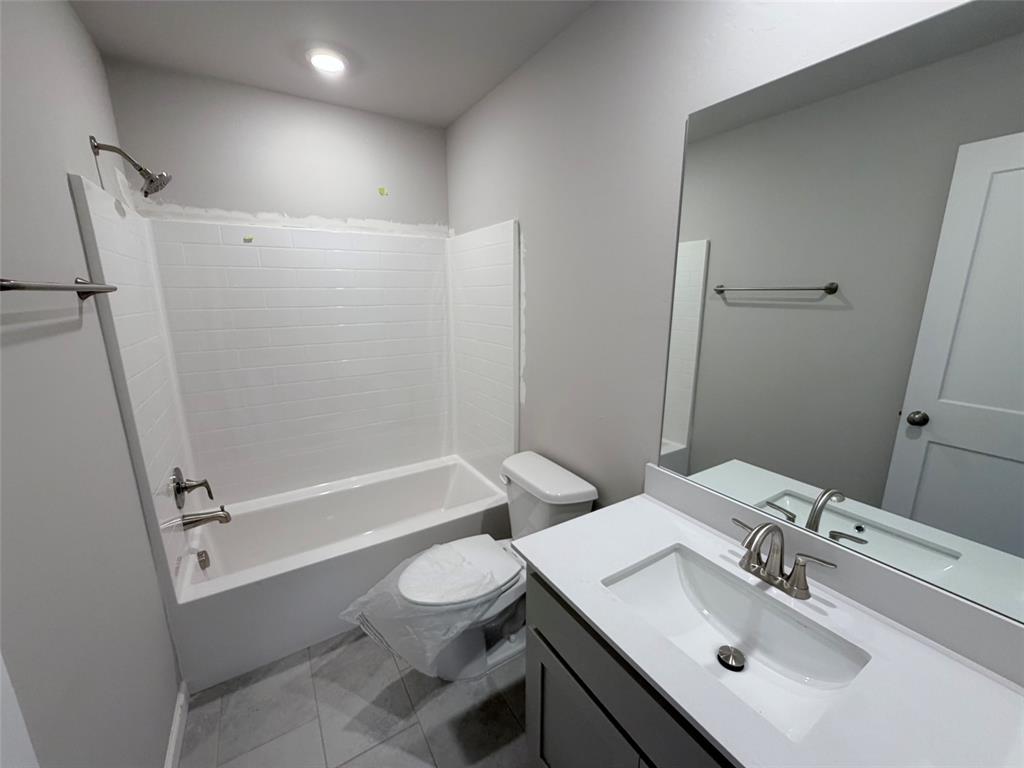 2912 Nw 196th Place Property Photo 12