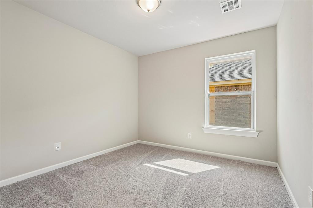 2912 Nw 196th Place Property Photo 16