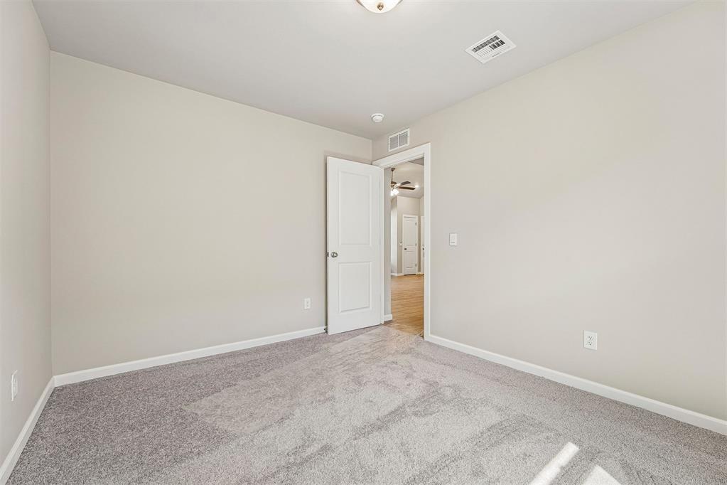 2912 Nw 196th Place Property Photo 20