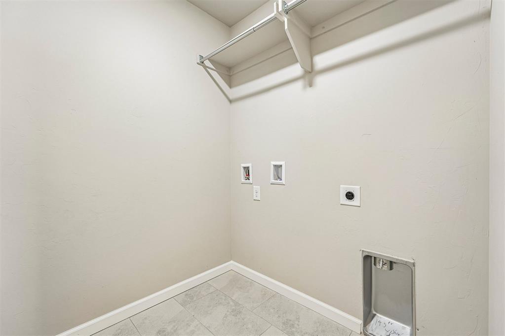 2912 Nw 196th Place Property Photo 21