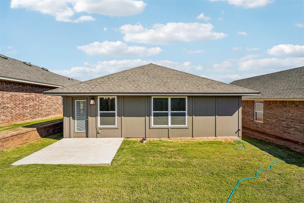 2912 Nw 196th Place Property Photo 23