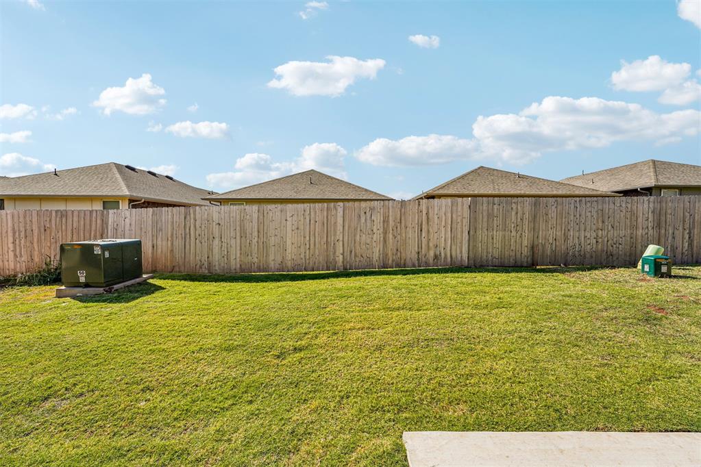 2912 Nw 196th Place Property Photo 25