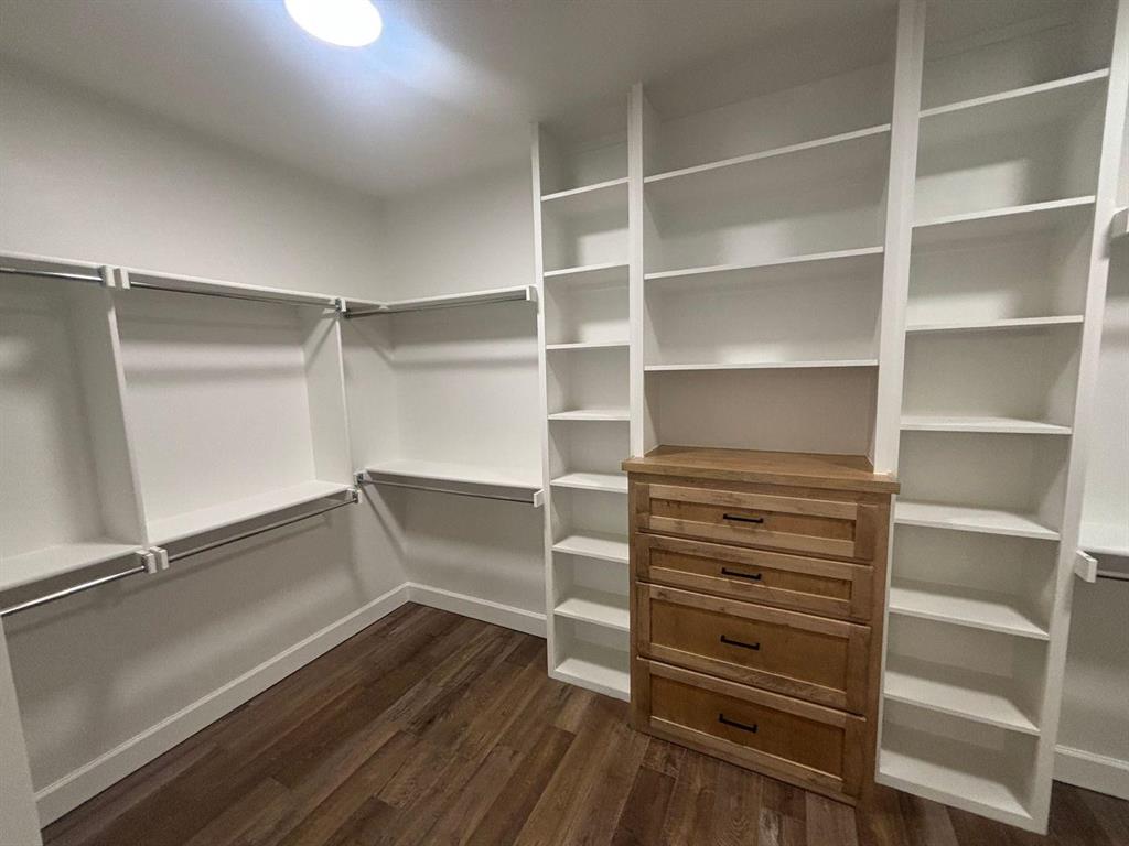 1900 Inglenook Drive Property Photo 11
