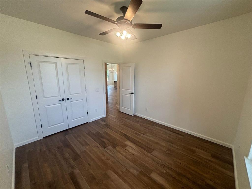 1900 Inglenook Drive Property Photo 16