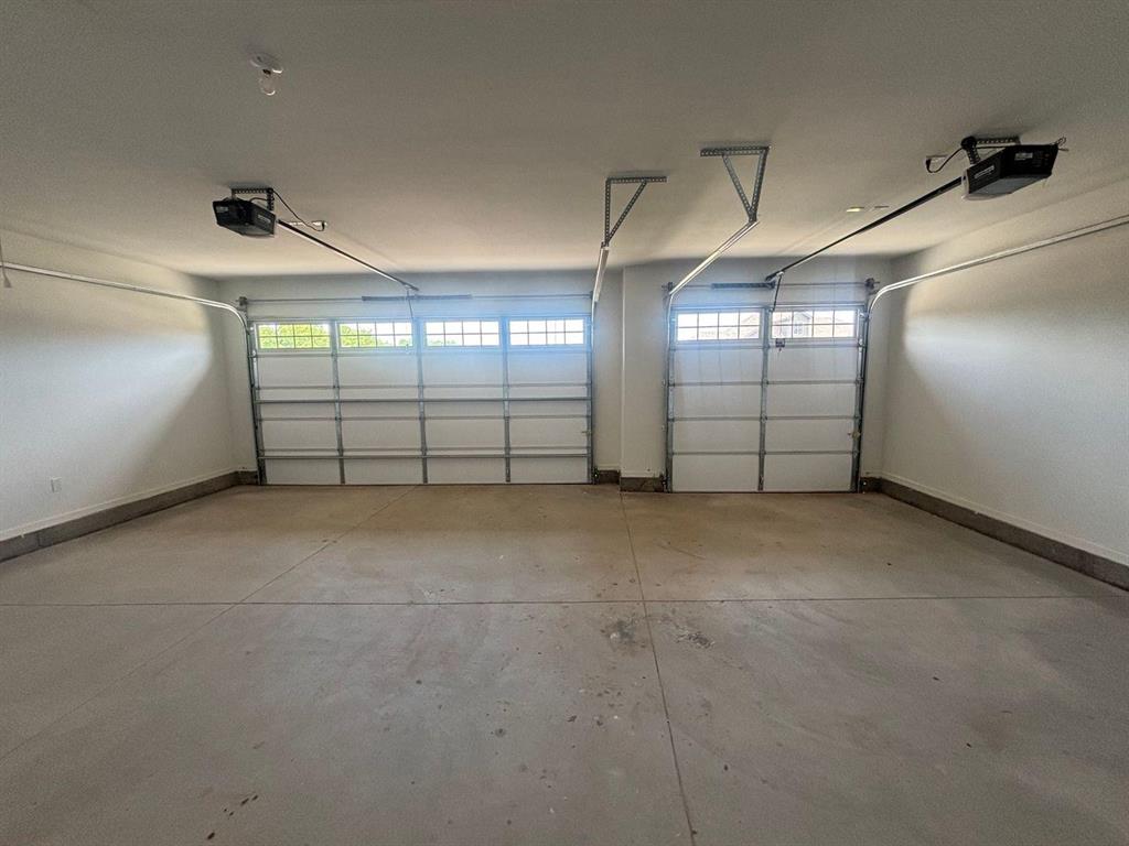 1900 Inglenook Drive Property Photo 22
