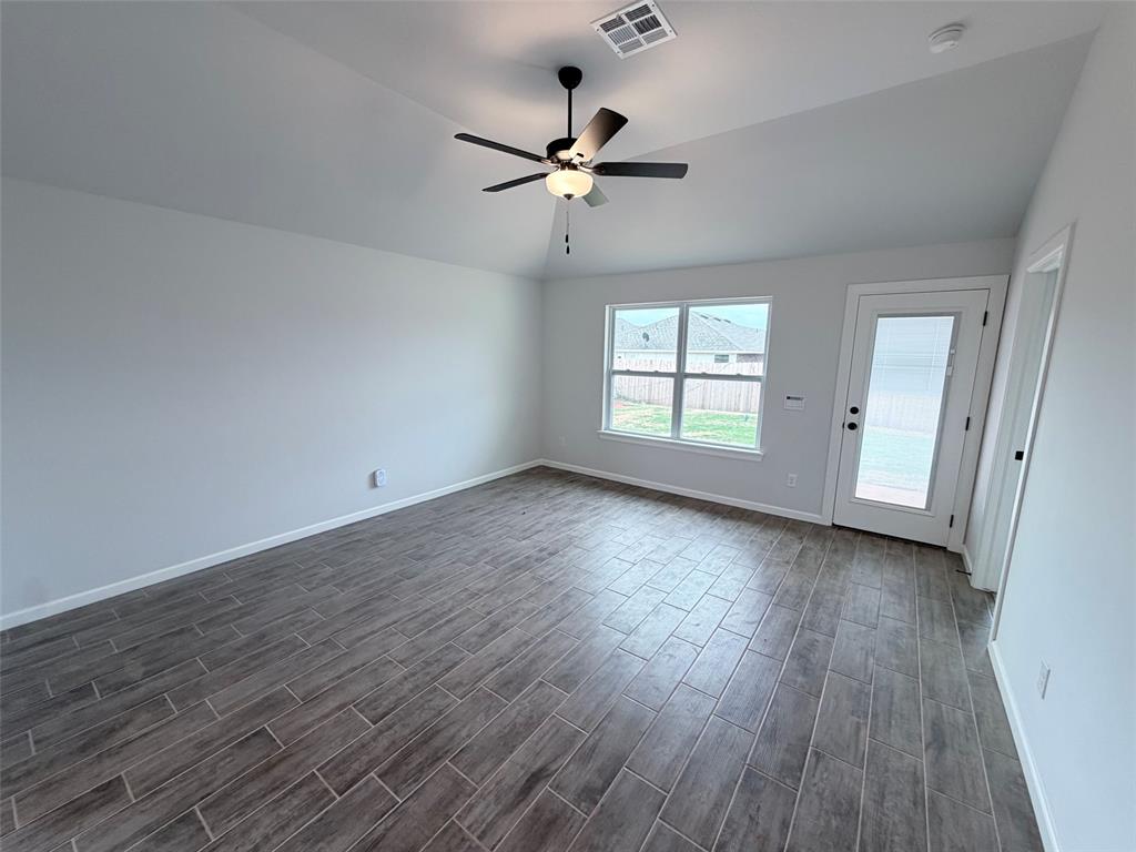 3024 Nw 196th Street Property Photo 5