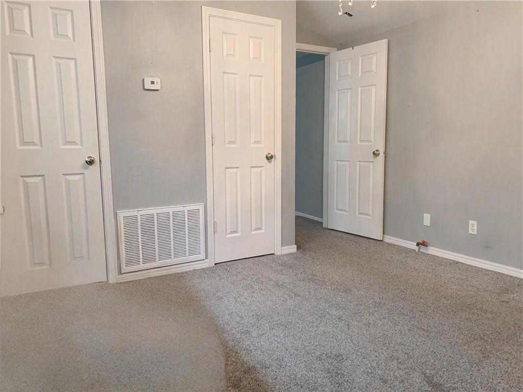 600 W Russell Avenue Property Photo 9