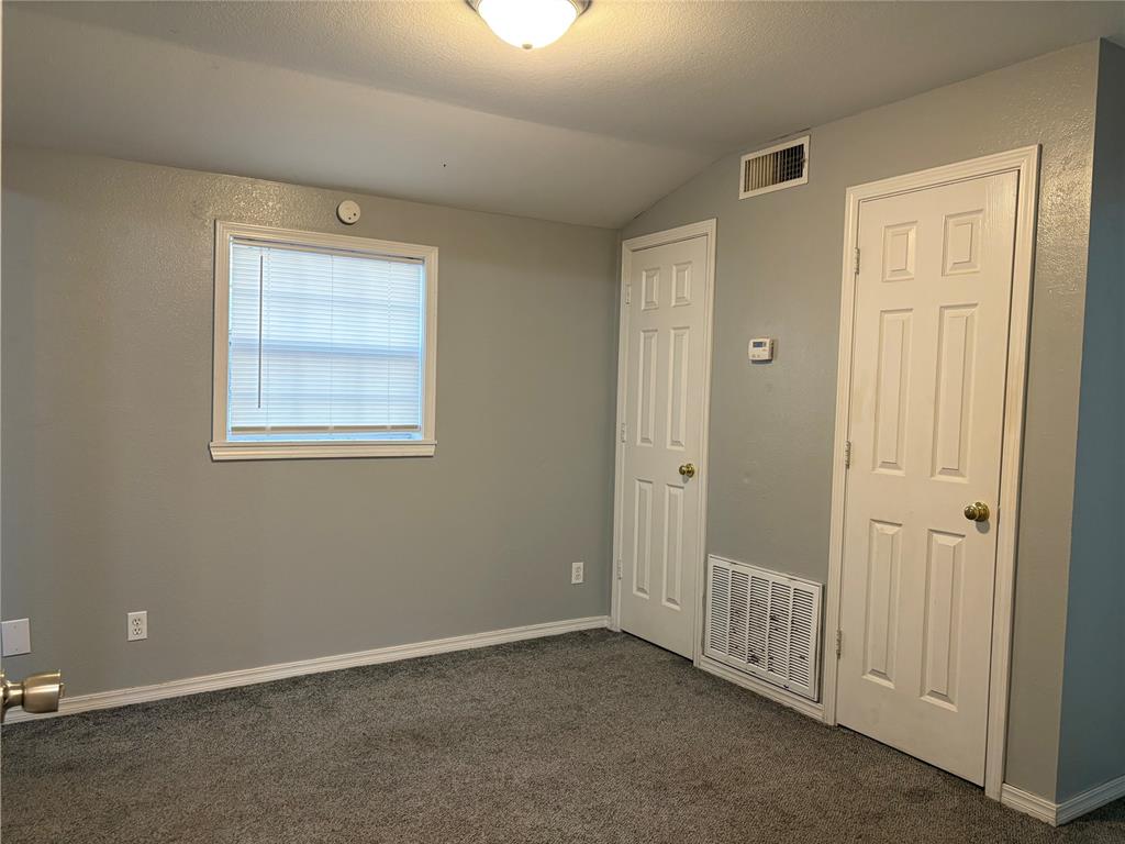 600 W Russell Avenue Property Photo 14