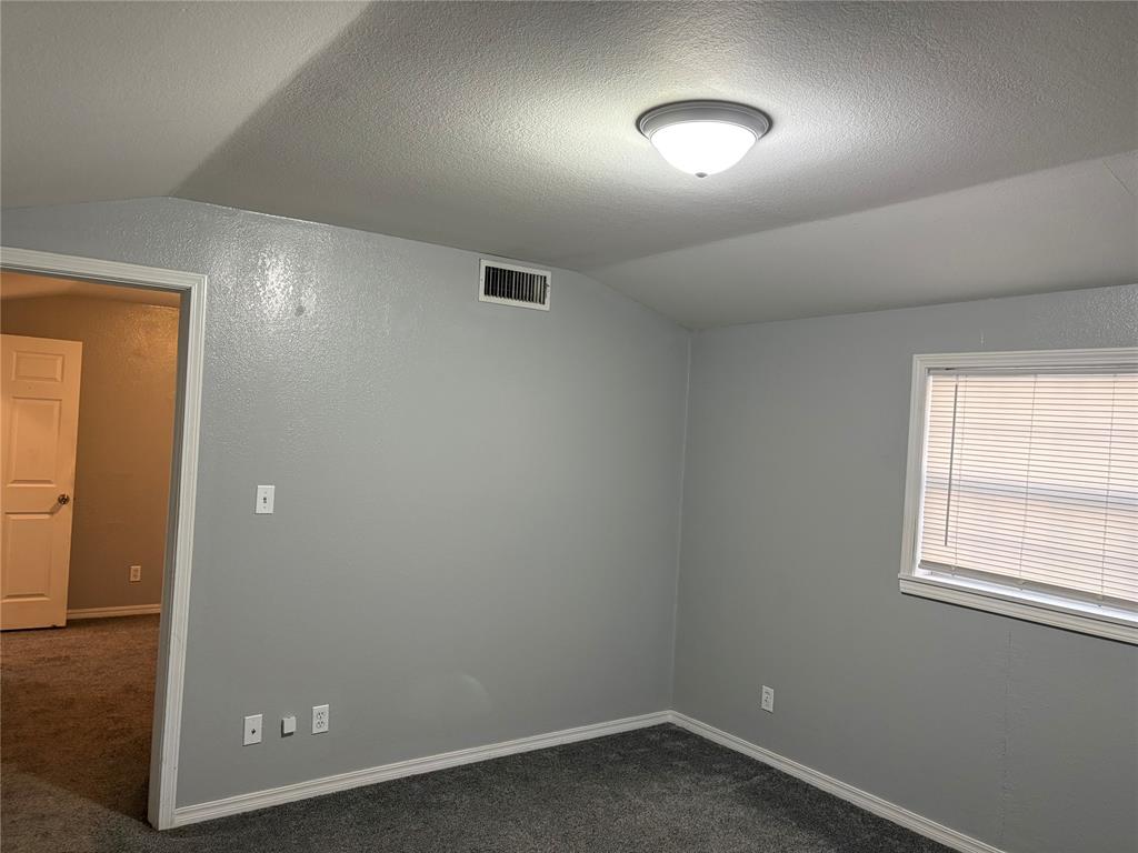 600 W Russell Avenue Property Photo 23