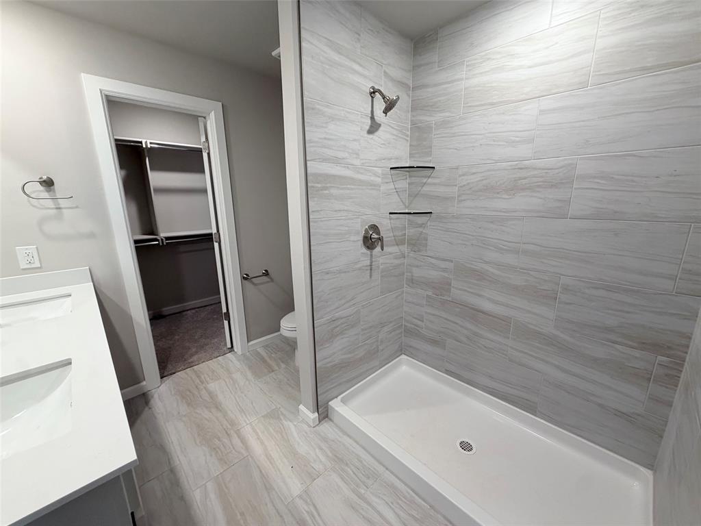 3028 Nw 196th Street Property Photo 9