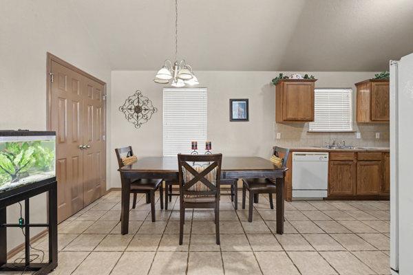 12372 Sw 6th Street Property Photo 5