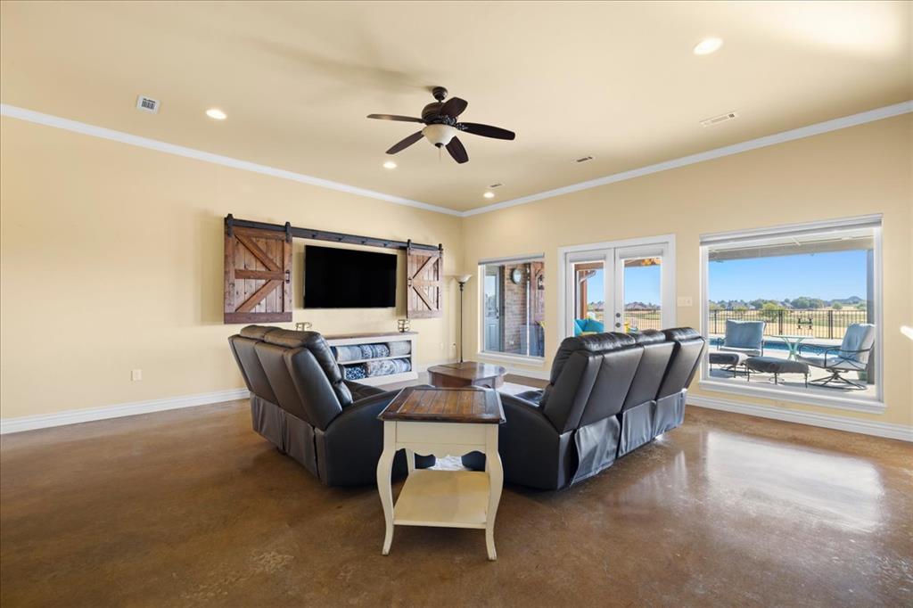 10300 Joseph Way Property Photo 5