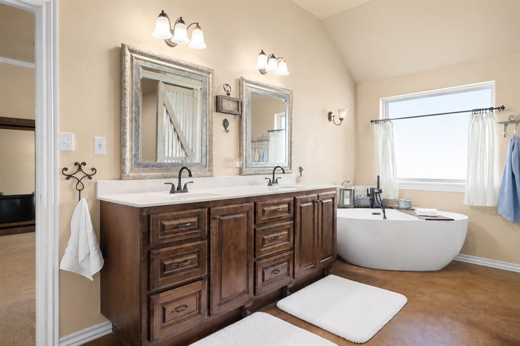 10300 Joseph Way Property Photo 15