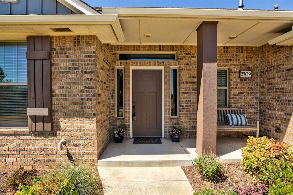 2209 Chadwick Drive Property Photo 4