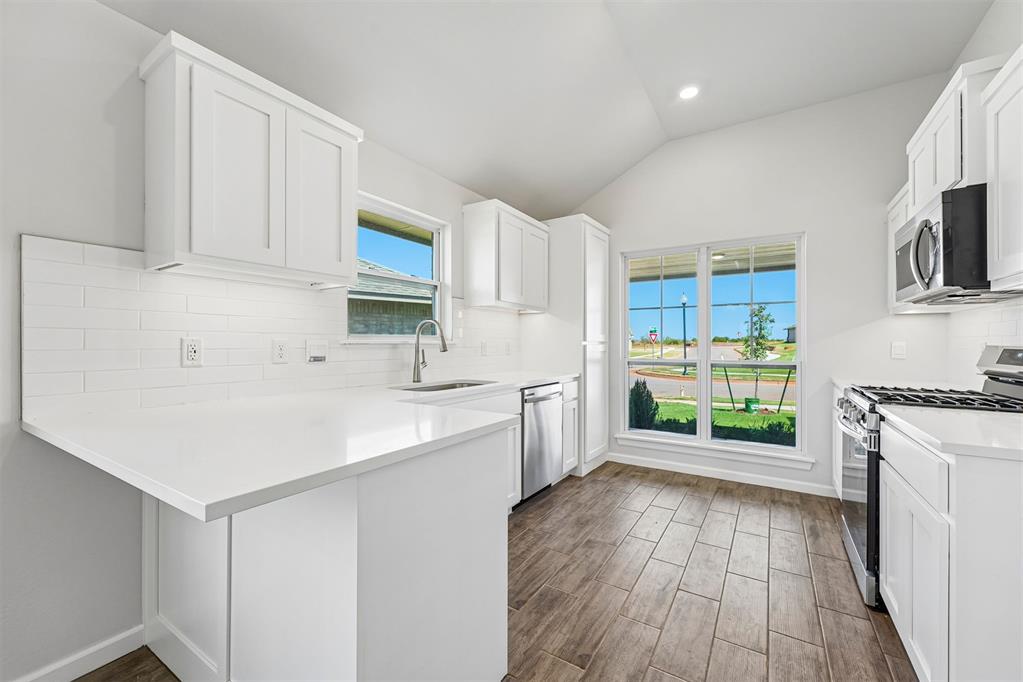 3032 Nw 196th Place Property Photo 10